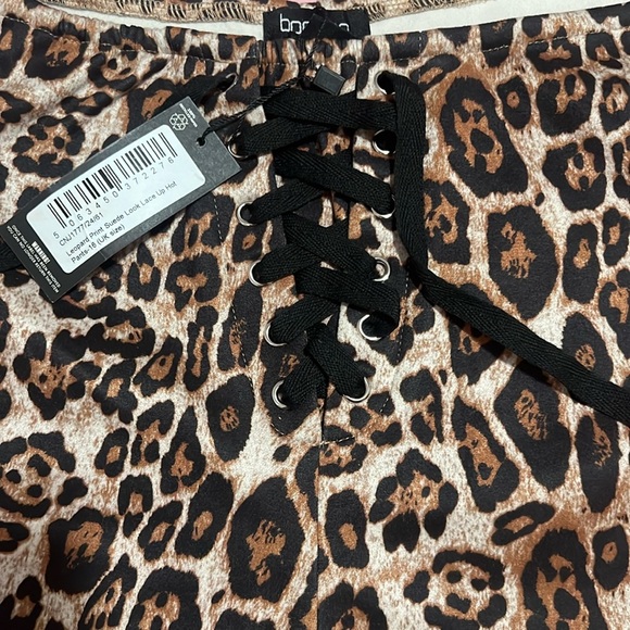 Boohoo Leopard Print Suede Look Lace Up Hot Pants - Size US 12 - Picture 5 of 6